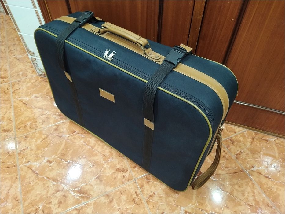Mala malas de porão até 23 kg ou cabine até 8 a 10 kg