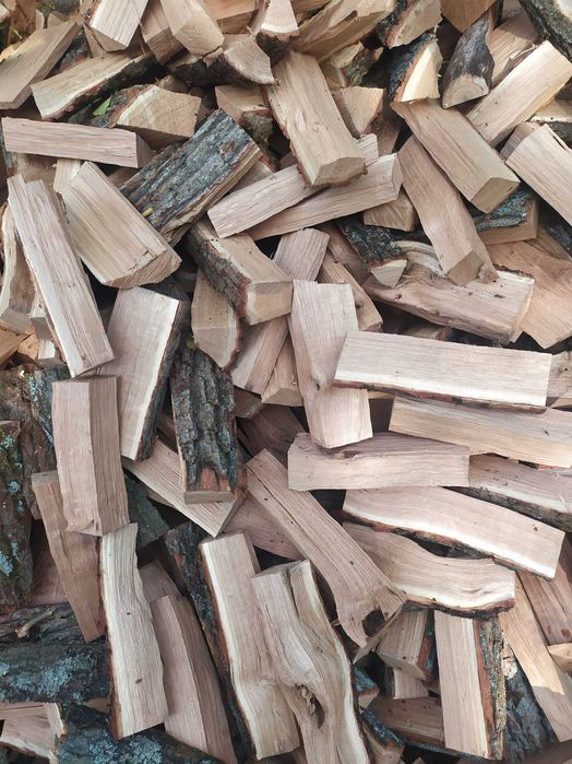 Дрова Дуб , Акация. Колотые. Так же есть и др дрова  от 1200грн
