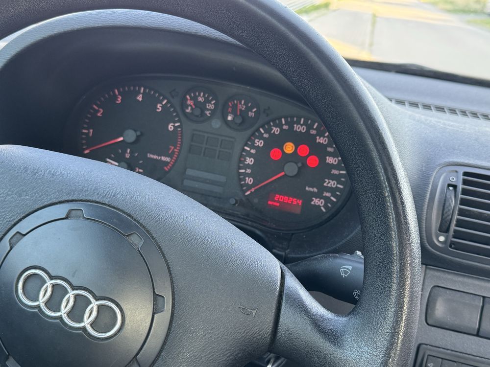 Sprzedam Audi A3 1998r w dobrym stanie