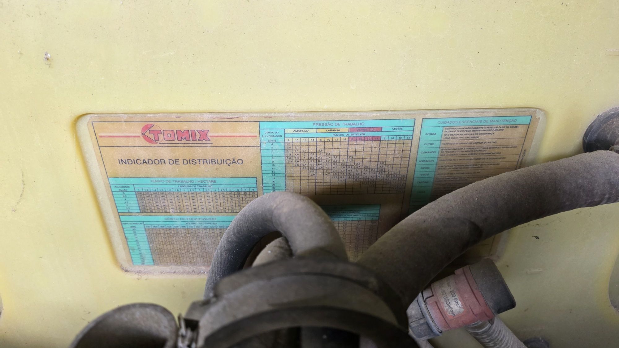Pulverizador/atomizador tomix 400 litros com turbina