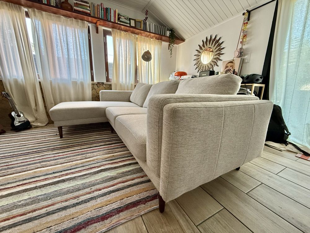 Sofá 3 lugares com chaise longue (7 meses de uso) - Gato Preto - Bloom