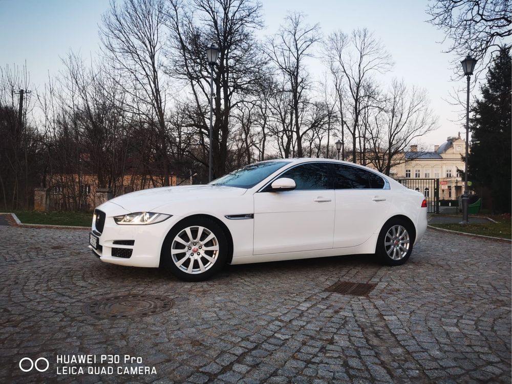 Auto do ślubu Jaguar XE Biały , Jaguar do ślubu