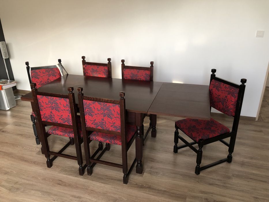 Stół z 8 krzeslami