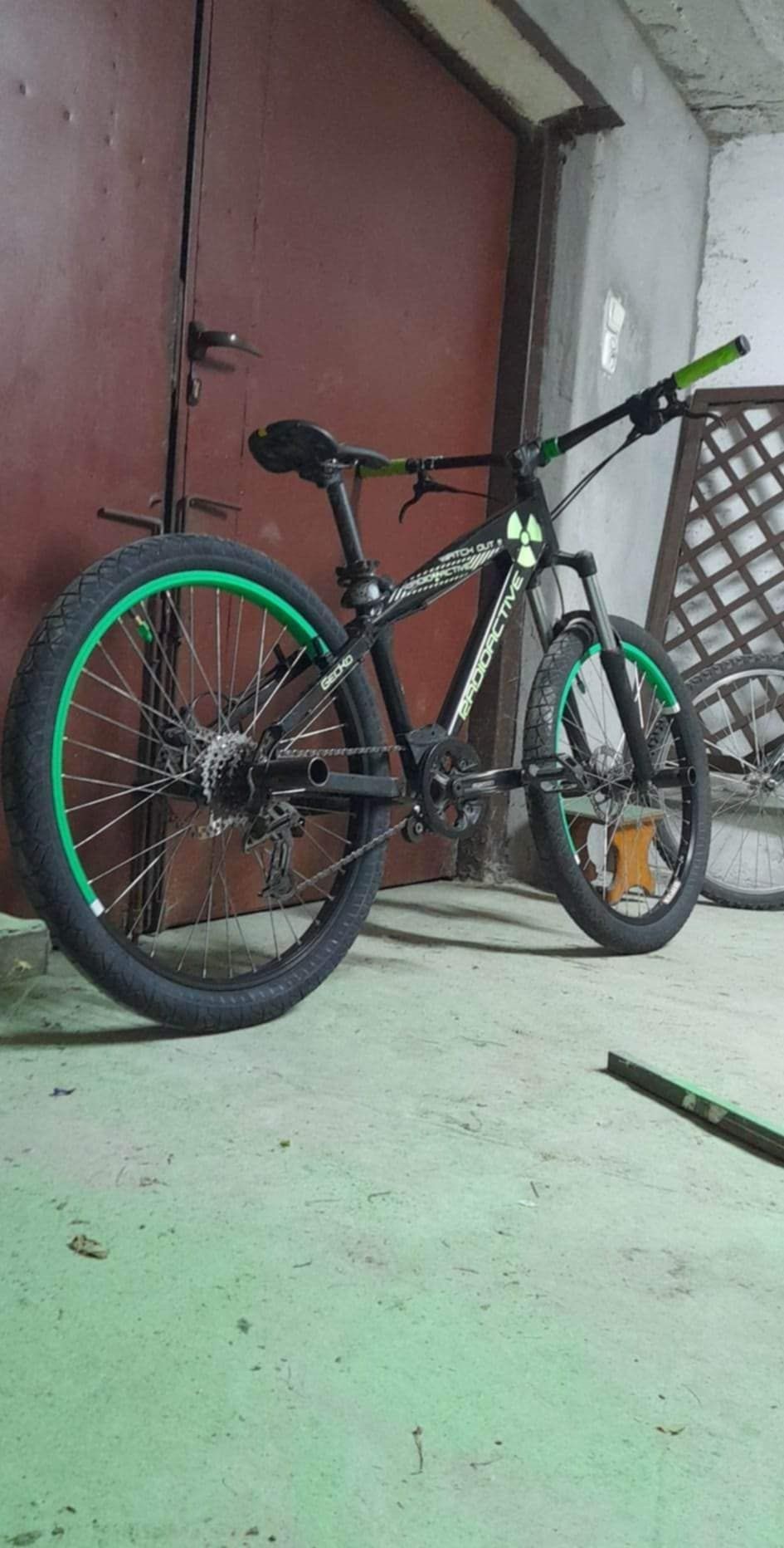 Rower stunt dh mtb fr dirt dartmor ns .