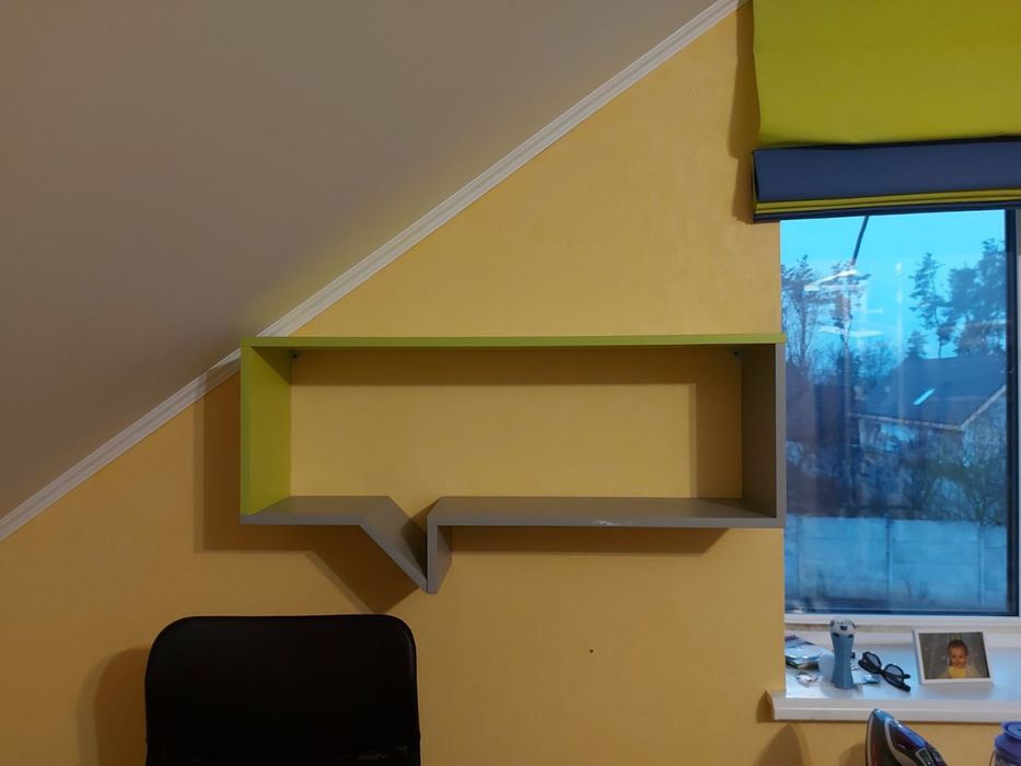 Меблі та ліжко з матрасом в дитячу кімнату б/у