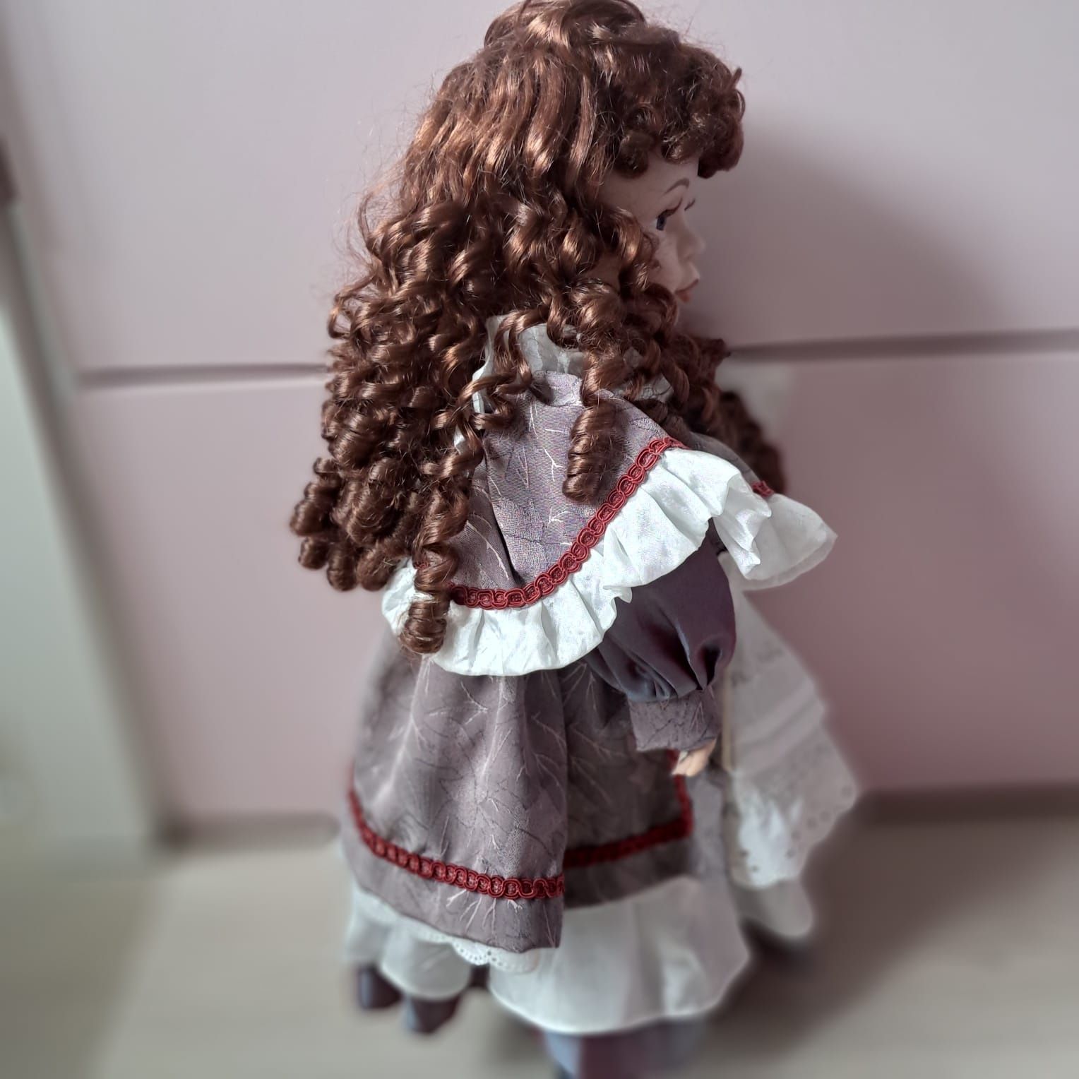 Lalka porcelanowa
