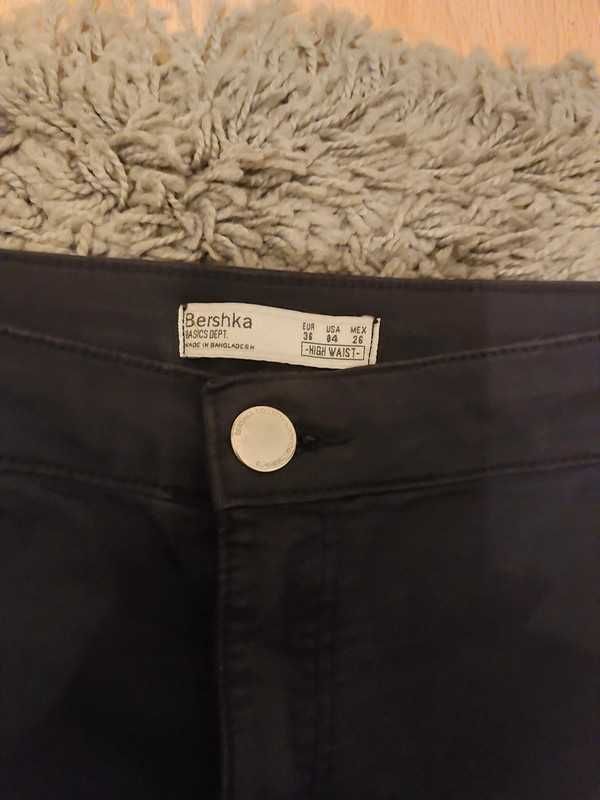 Bershka calças
Bom estado modelo high waist