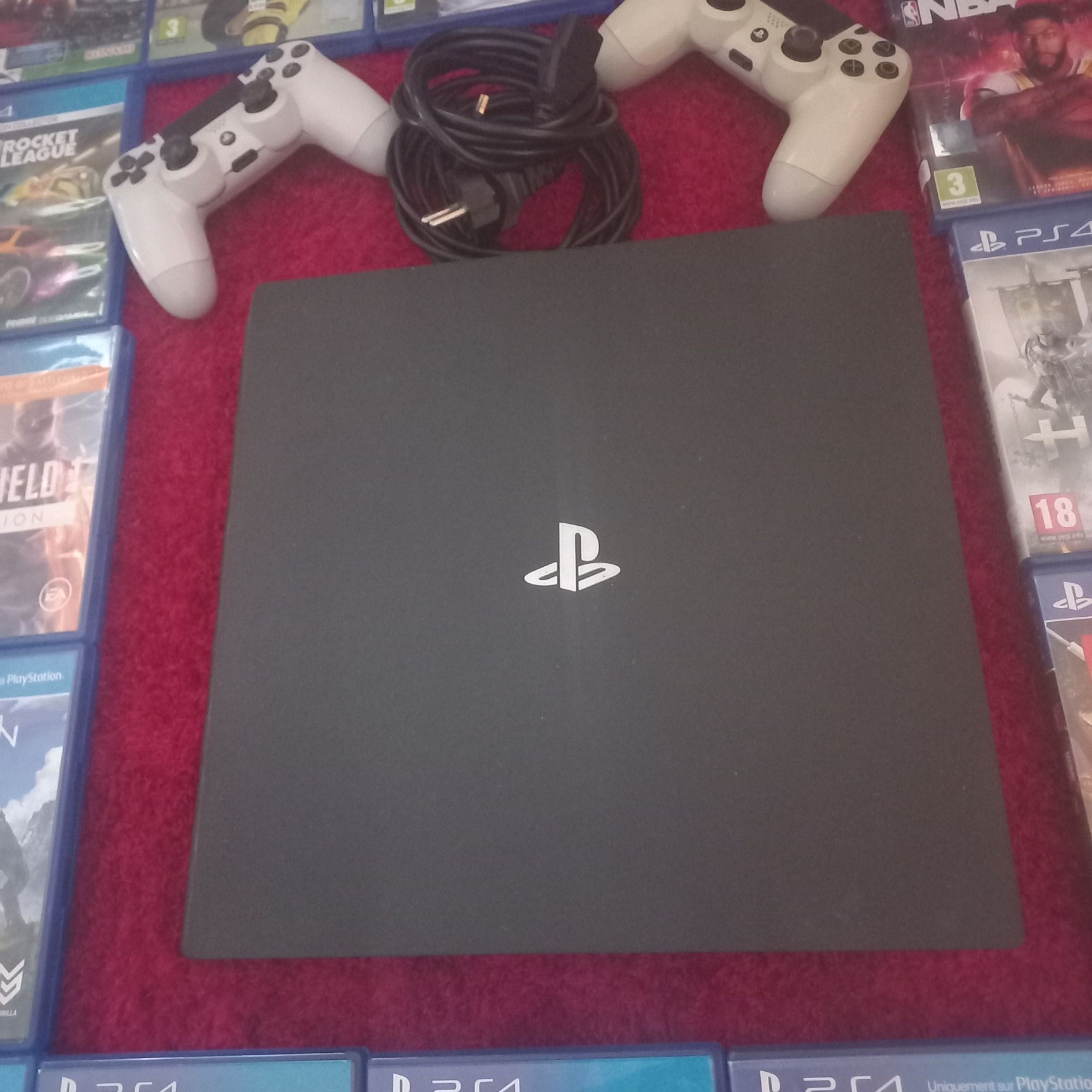 Ps4 Pro 1tb + 2 comandos ps4 + 16 jogos ps4