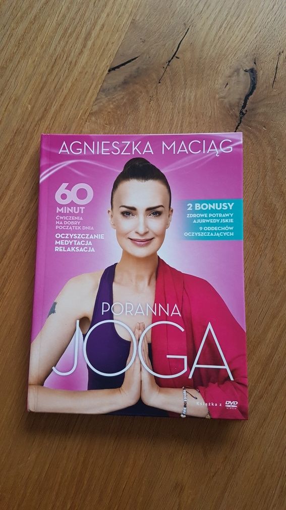 Agnieszka Maciąg- poranna joga