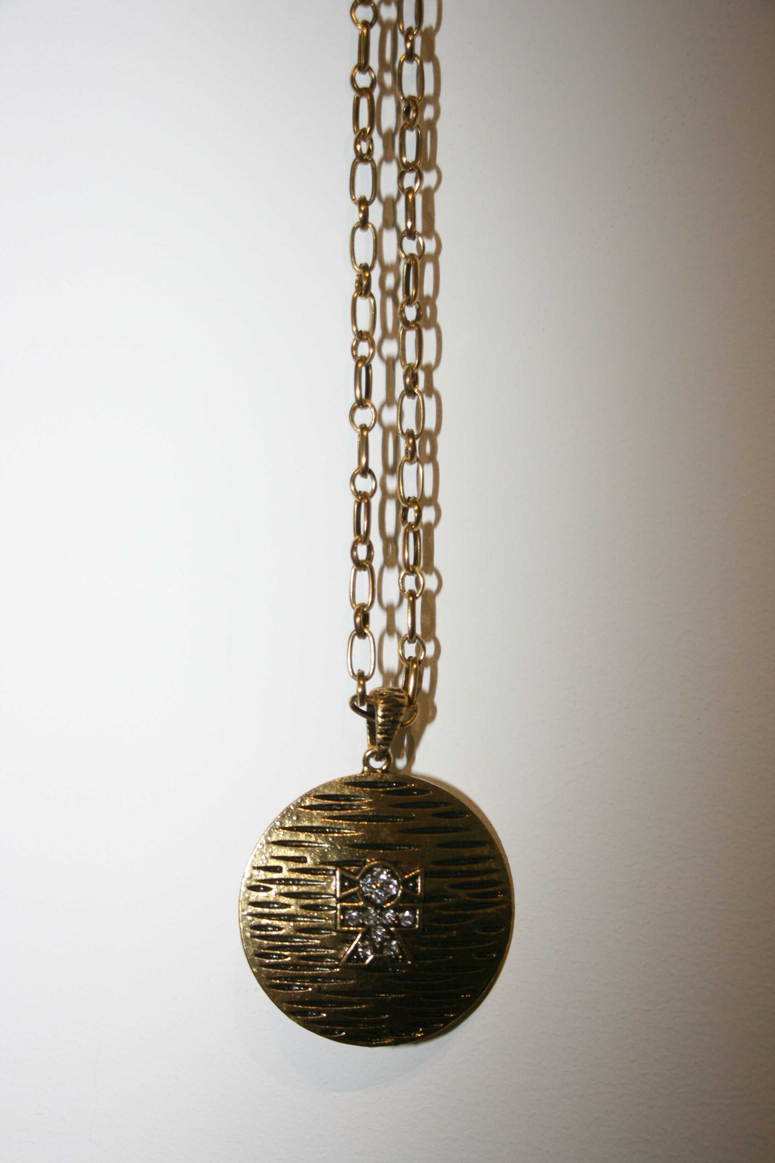 Colar Dourado c/ Pendente