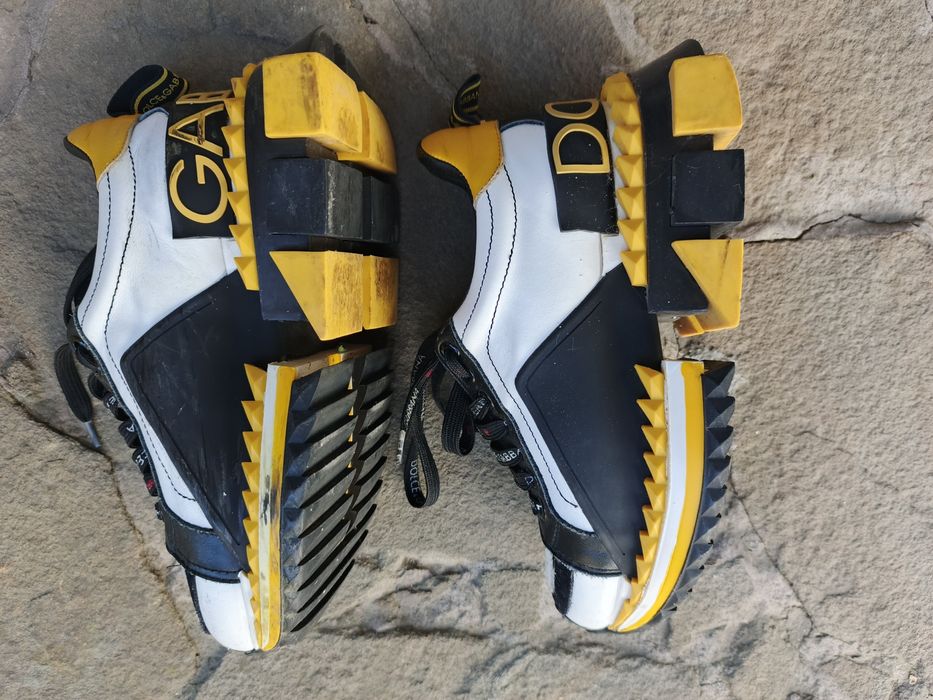 Кросівки жіночі  (дівочі)