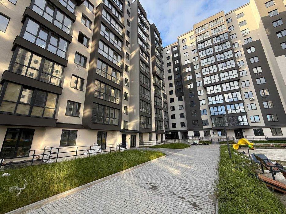 Продаж 1 кімнатної квартири з розпочатим ремонтом вул. Роксоляни
