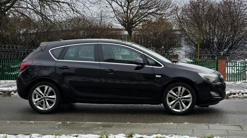 Opel Astra J 1.4 Turbo 140KM~Navi~Pakiet Winter~Bez Rdzy~Alufelgi~