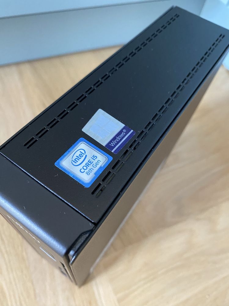 Komputer Fujitsu Esprimo Q558 i5-8400T