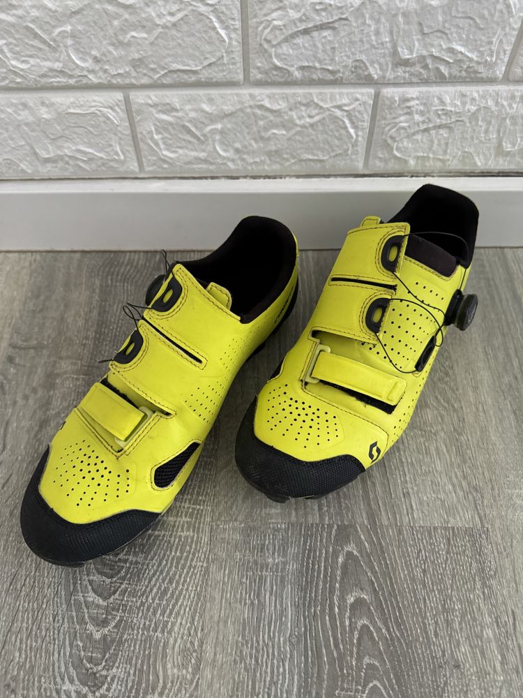 Sapatos de encaixe BTT ciclismo