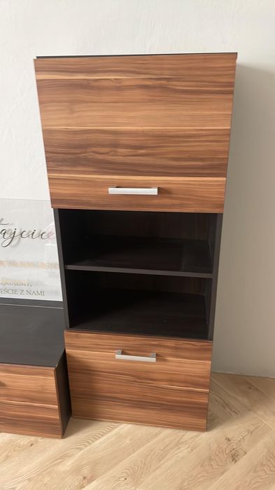 Szafka RTV ze slupkiem