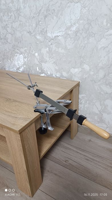 Поворотна точилка для ножів