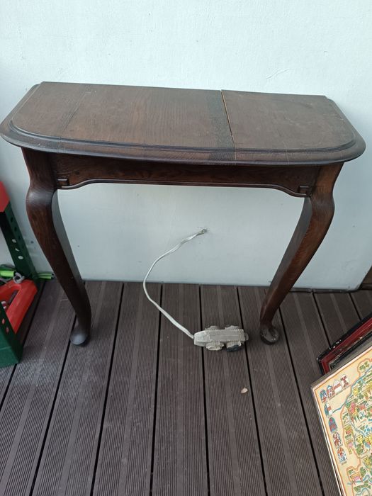 Konsola przyścienna Ludwik ludwikowska stolik gięte nogi przyścienny