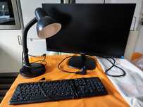Monitor LCD Philips 24'' + teclado + candeeiro