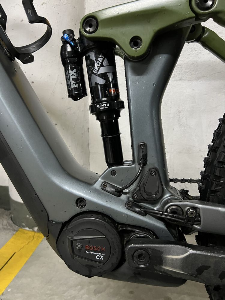 Cube Stereo Hybrid 140 HPC TM Tamanho L