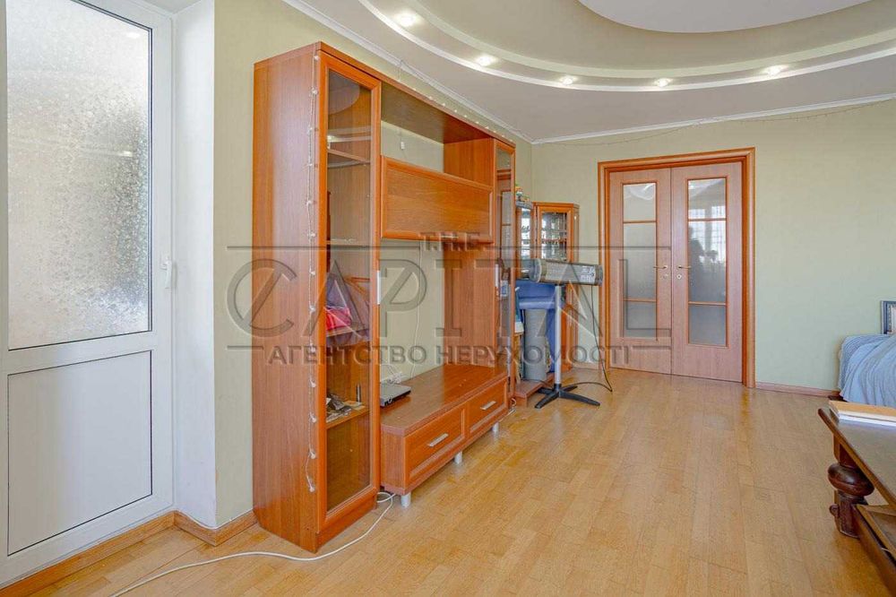 Продаж 4-к квартири  вул. Євгенія Сверстюка, 52-В Дніпровський район