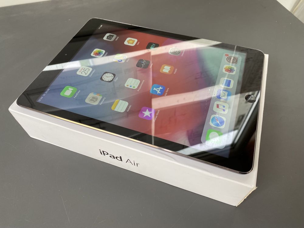 Idealny iPad AIR 16 GB A1474 SPACE GRAY w bardzo dobrym stanie!