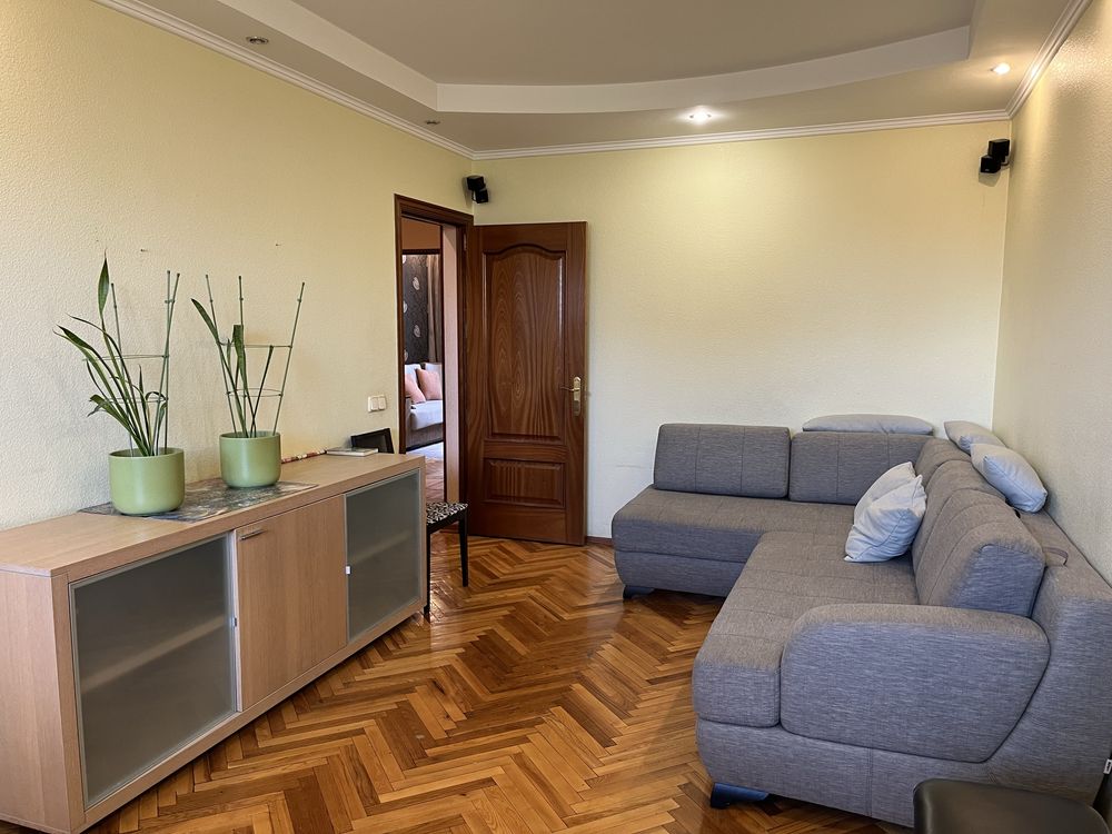 Оренда 2к.кв. Іподром, Теремки, Лятошинського