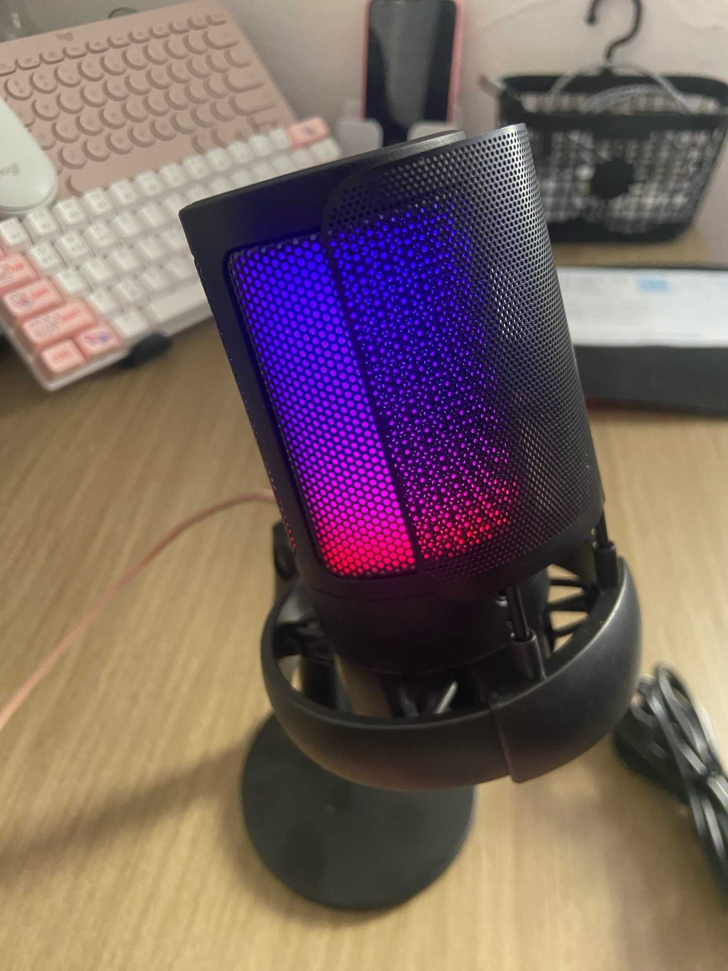 Конденсаторный микрофон A7-V A89 с RGB-подсветкой