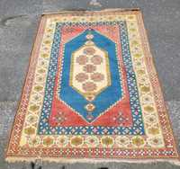 Carpete oriental em lã