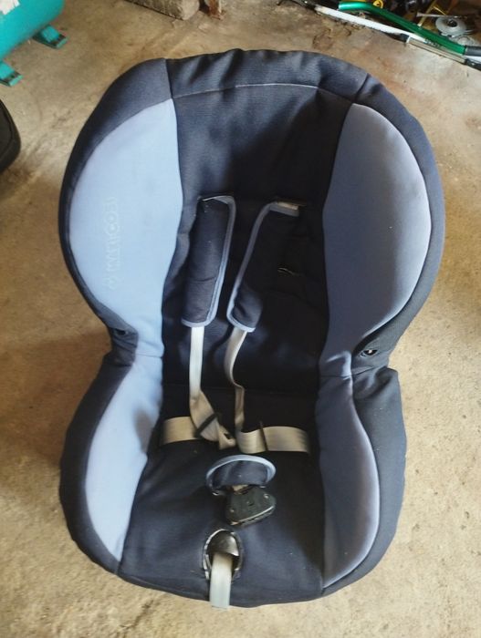Sprzedam fotelik do auta Maxi Cosi