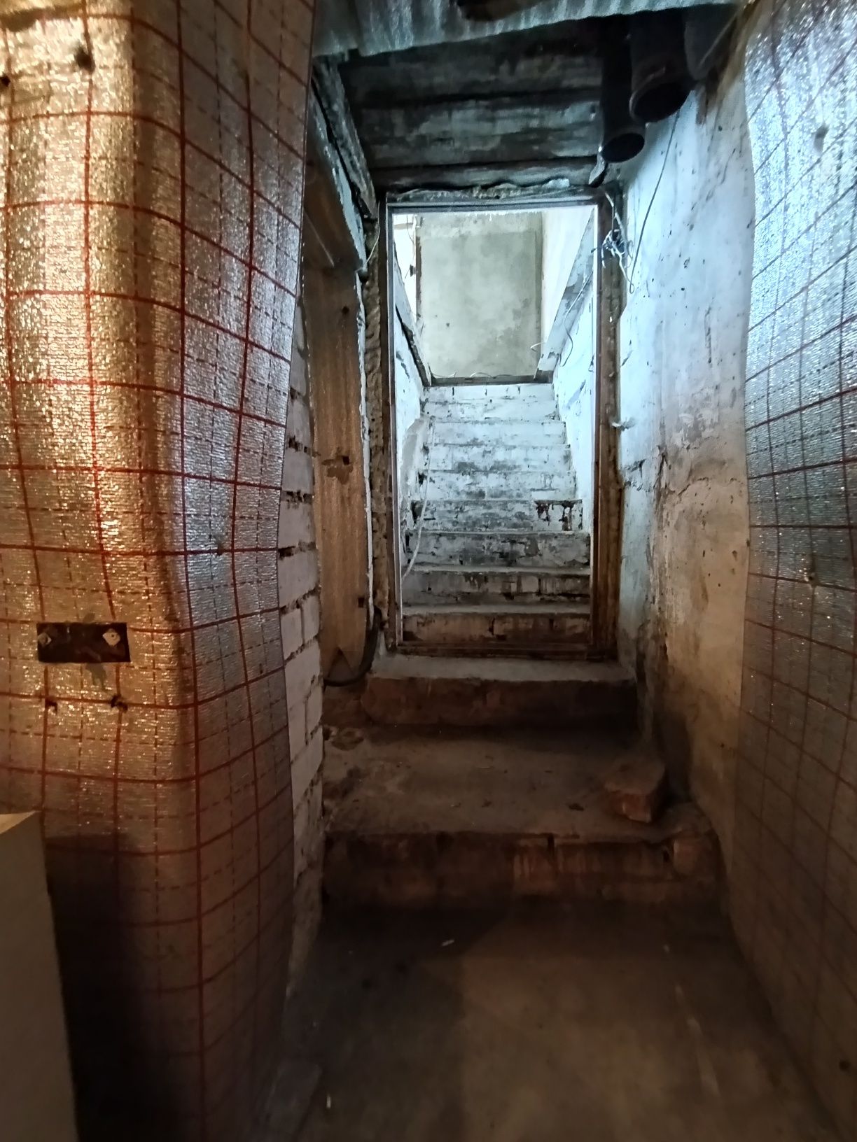 Продається великий гараж у Золотніще