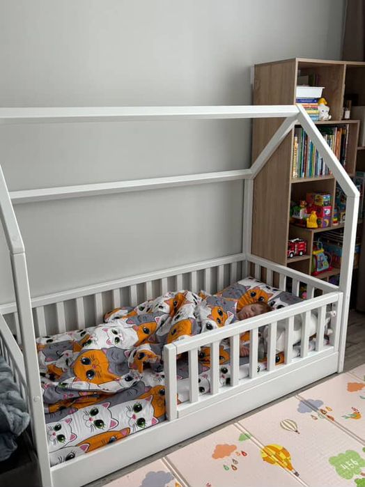 Столик для немовлят інклюзивний дерево меблі дитячі садочок стільчик