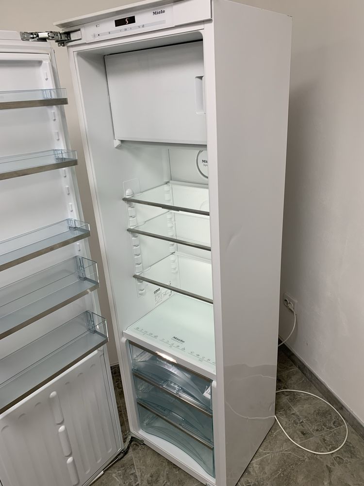 Холодильник Miele K37682