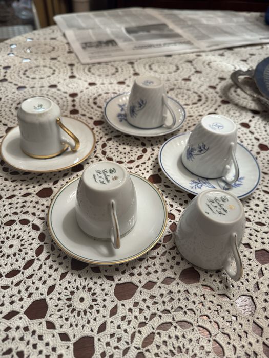 Conjunto de chávenas e pires Vista Alegre