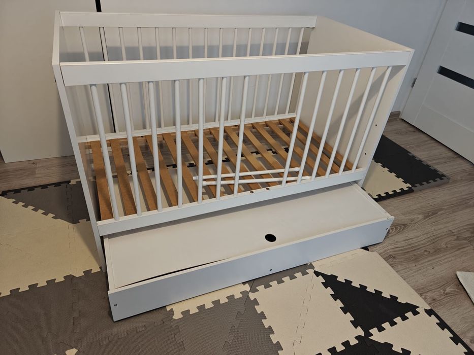 Łóżeczko dzieciece - białe, stan dobry