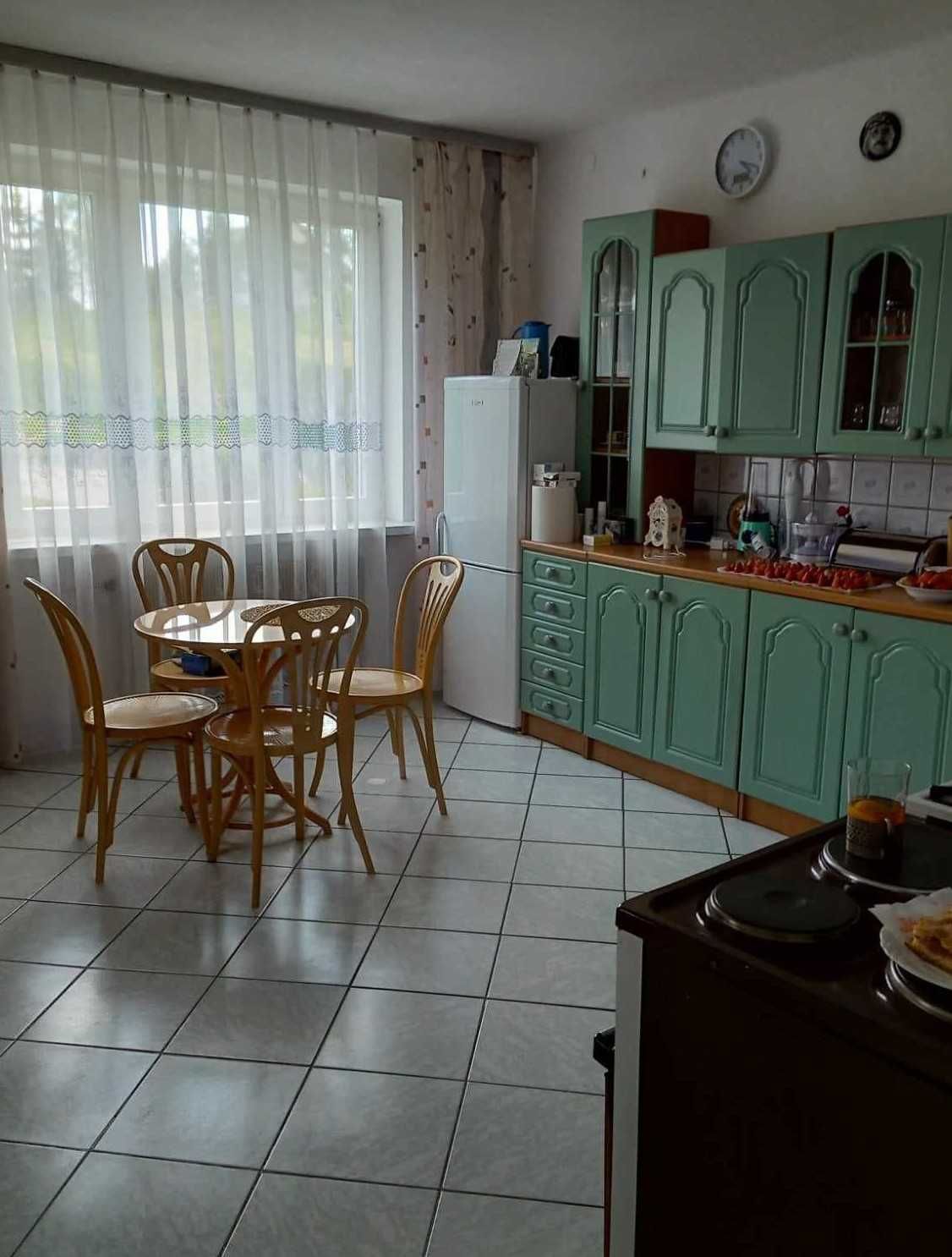 niezależna połowa domu + budynek gospodarczy 70 m2 +działka 10 ar