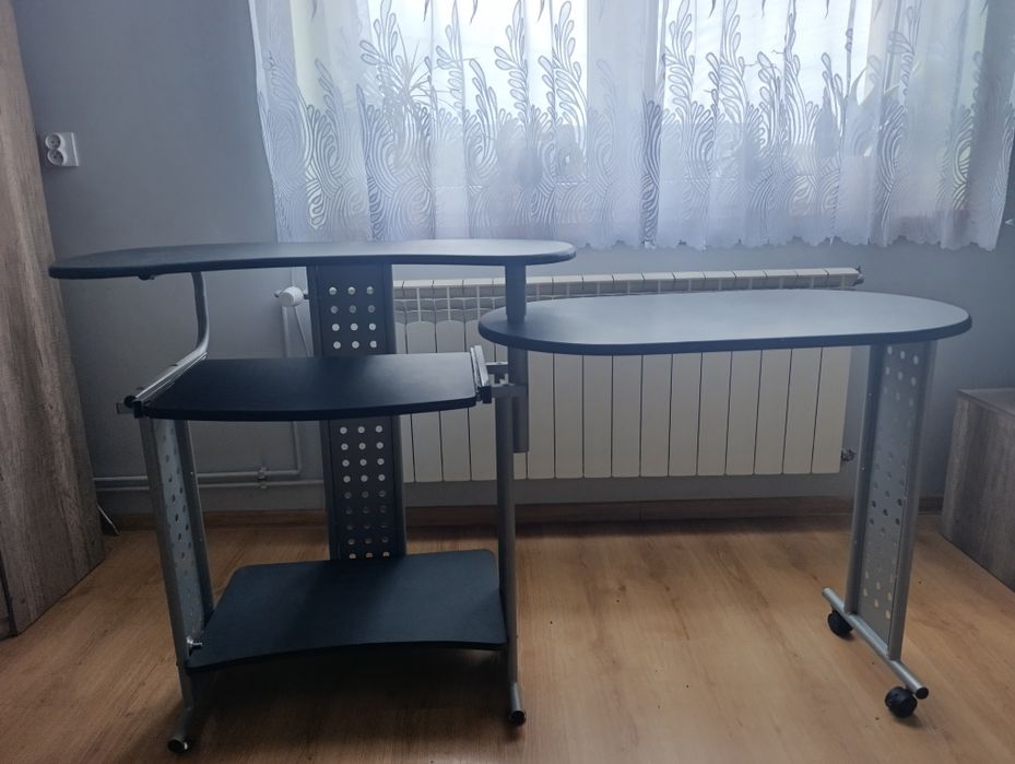 Biurko komputerowe, stolik pod komputer na kółkach, solidne zadbane