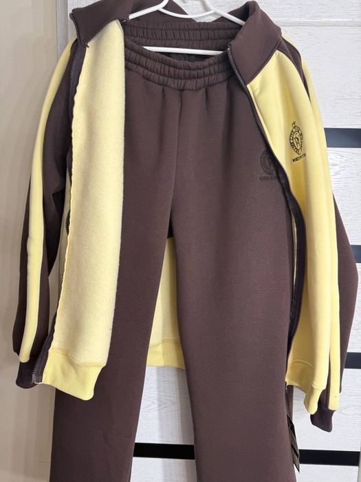 Продам спортивный женский костюм!