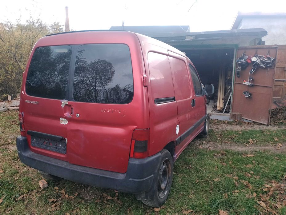 Пежо партнер після дтп