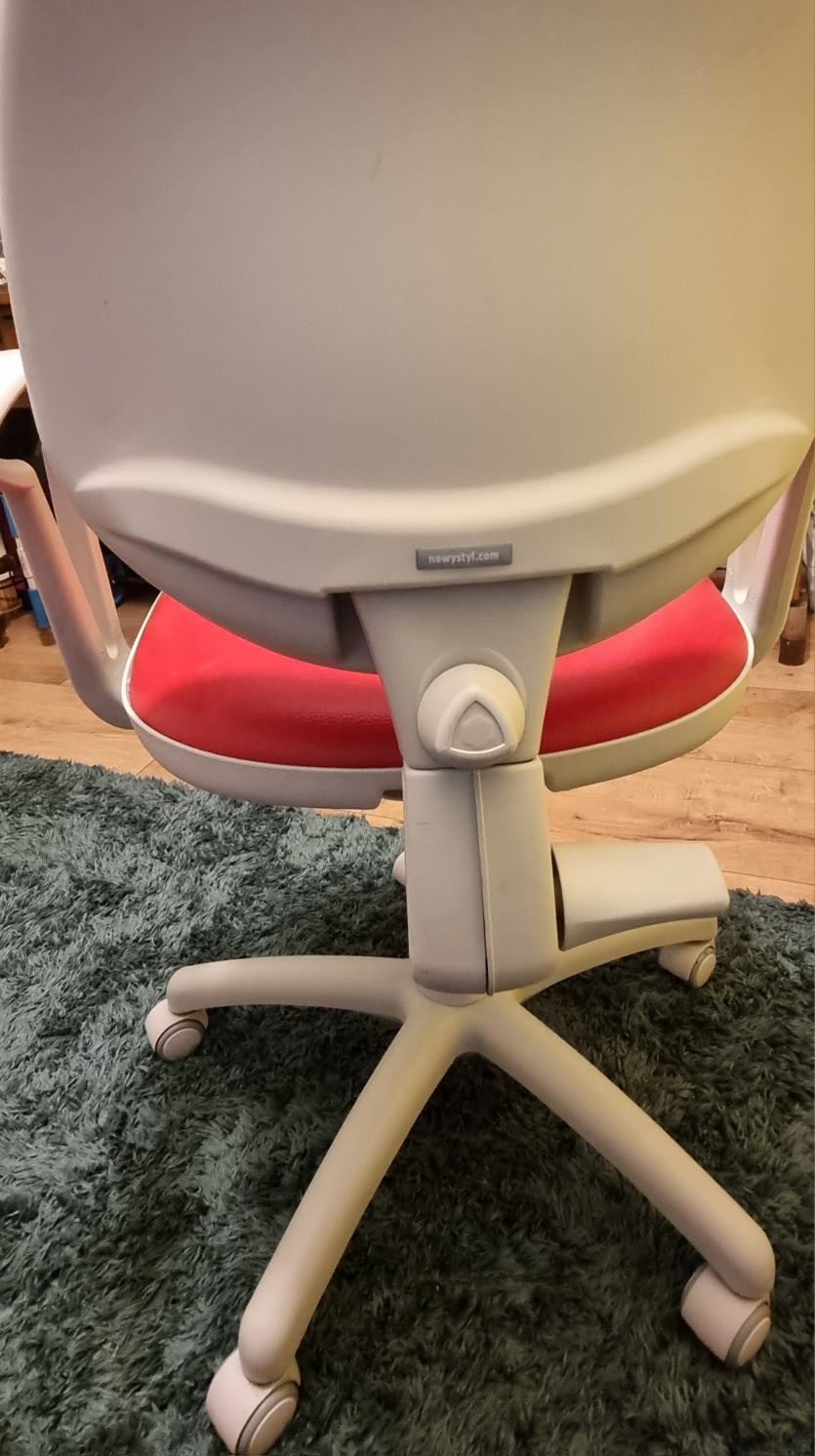 Krzesło obrotowe NowyStyl dla dziecka