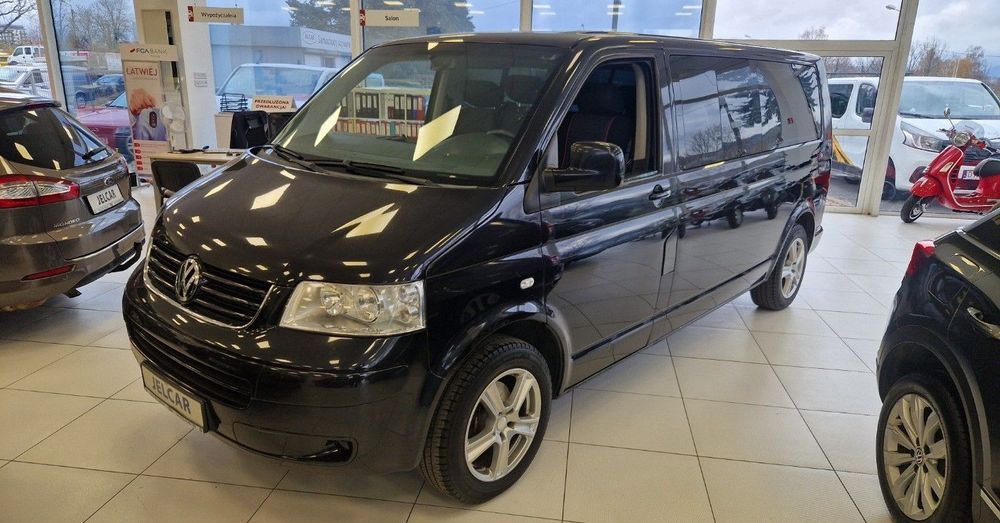 Volkswagen Caravelle 1.9 TDI 105KM 9osobowy Hak