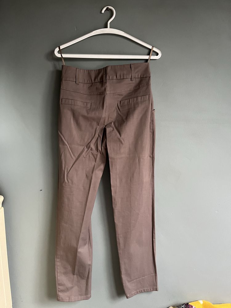 Komplet żakiet spodnie Noix Fashion