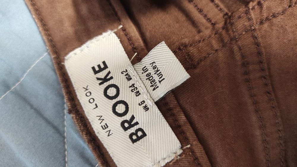 Трендові джинси кльош шоколад