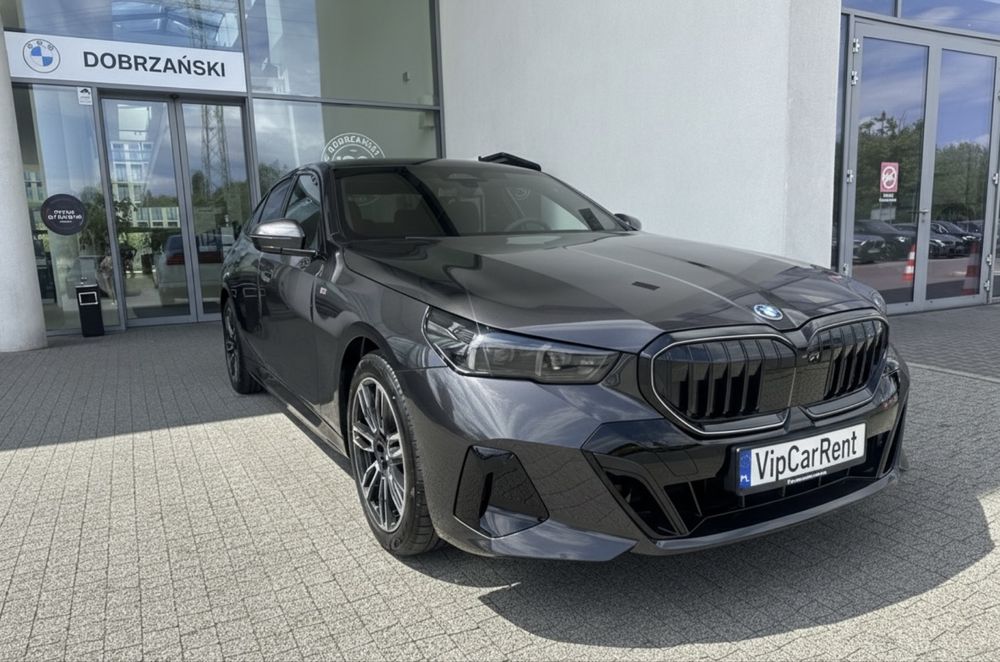 Wynajem BMW Serii 5 350e xDrive