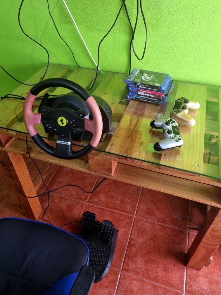 PS4 Gran Turismo Edition 1TB, 6 jogos, comandos e volante