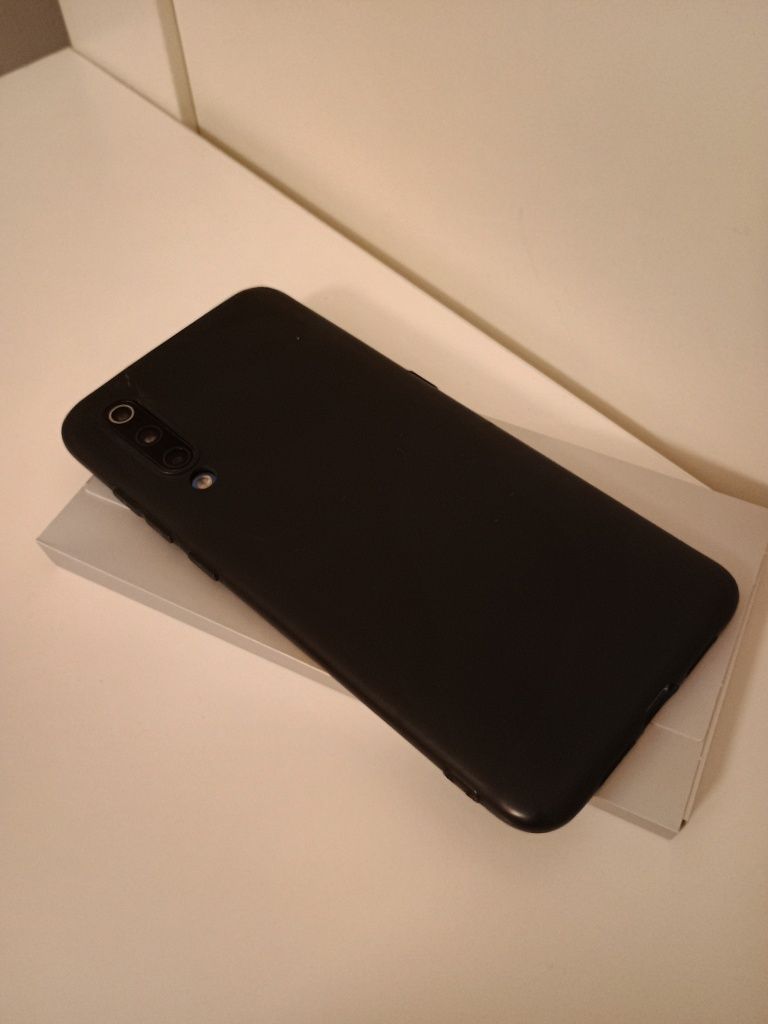 Xiaomi Mi9 Ocean Blue 6/128 GB /case 3mk/szkło 3mk