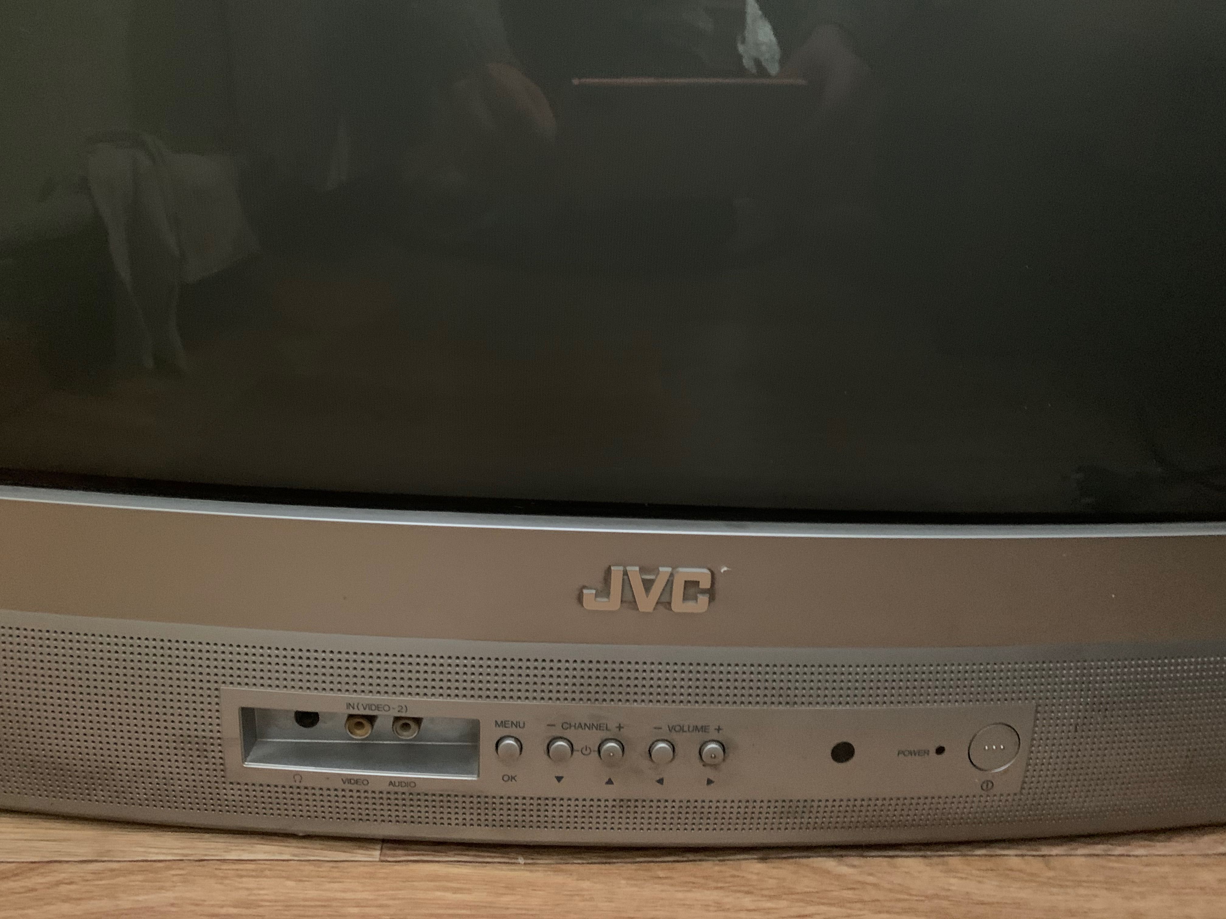 Телевизор JVC диагональ 52 см