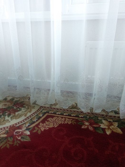 Килим красивий,з орнаментом.