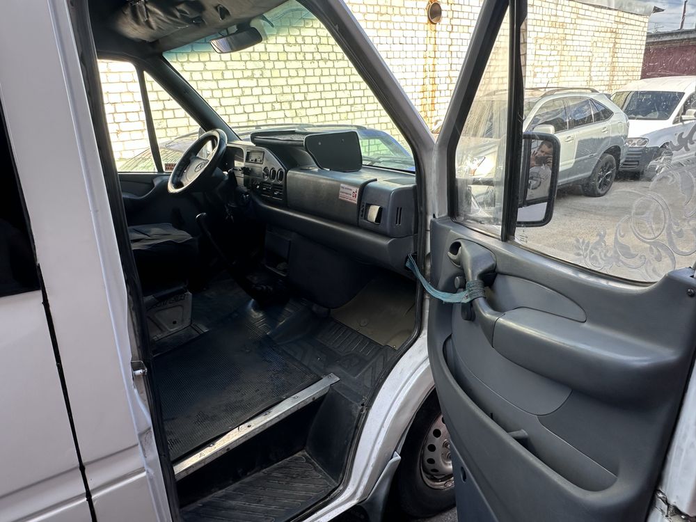 Mercedes Sprinter 2.9  18мест
