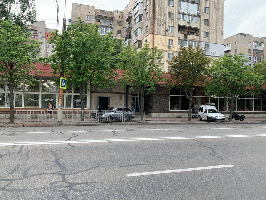 Магазин 17м кв та склад/офіс. Січеславська Набережна 12 біля АТБ